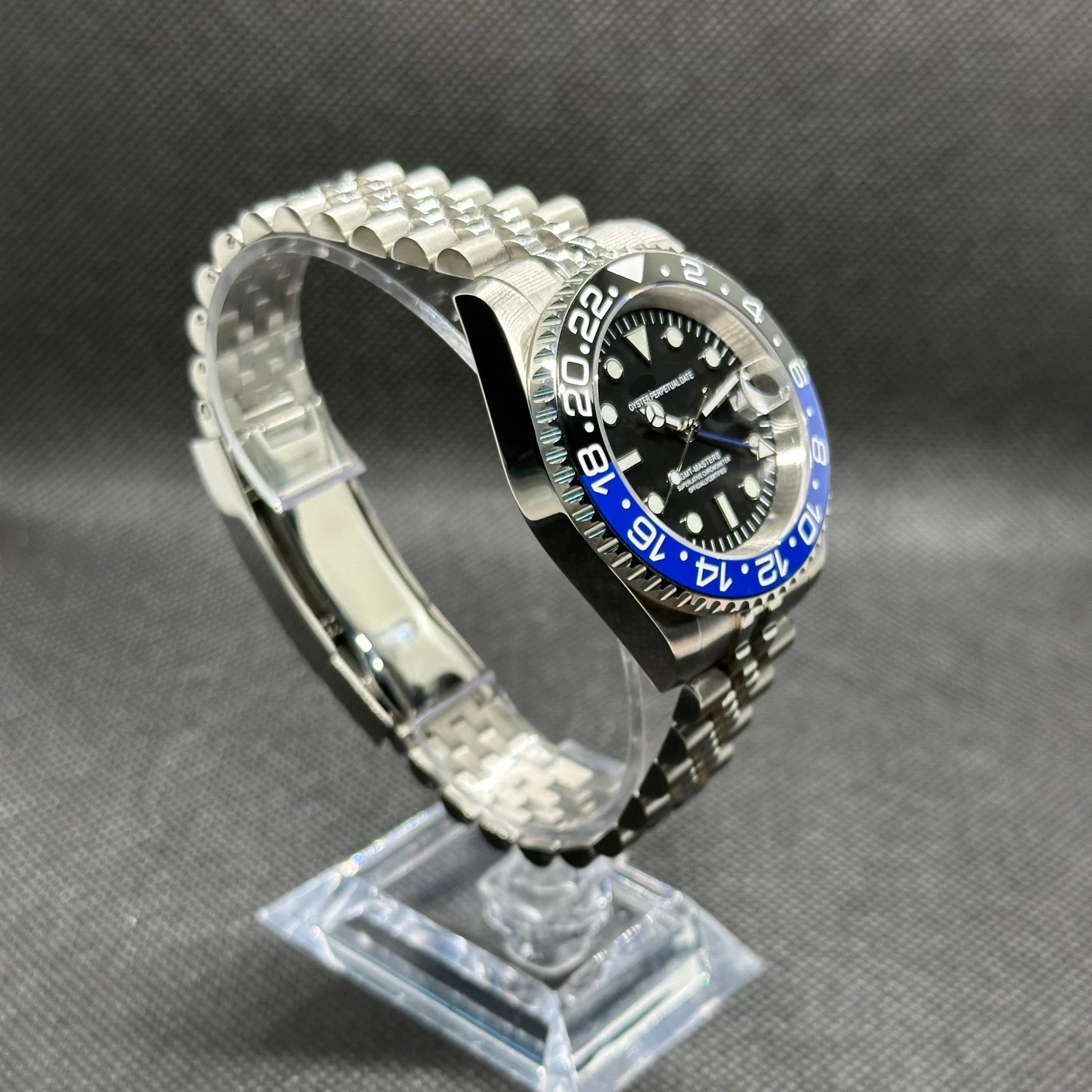 GMT Mod "Batgirl" Watch (Premium Dial) - Image 3