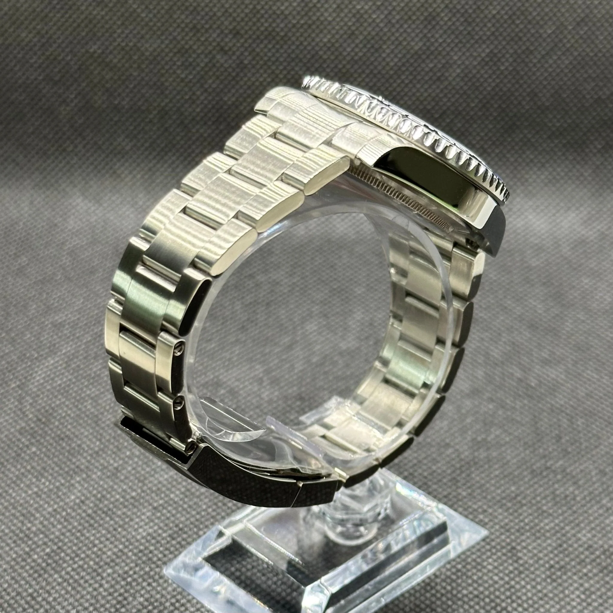 GMT Mod "Batman" Watch (Premium Dial) - Image 4