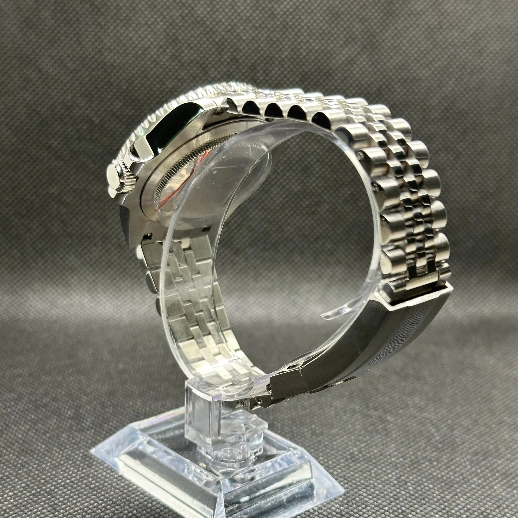 GMT Mod "Bruce Wayne" Watch (Premium Dial) - Image 4